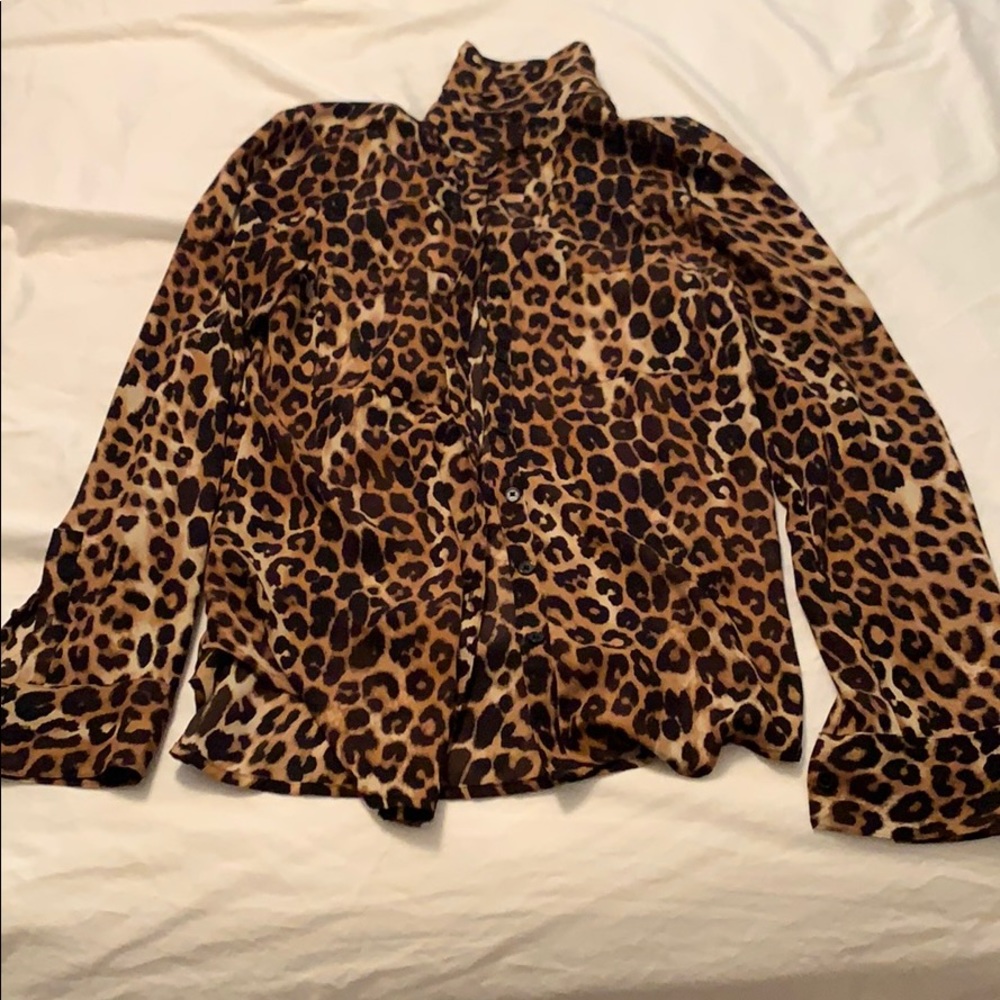 Express leopard print button up